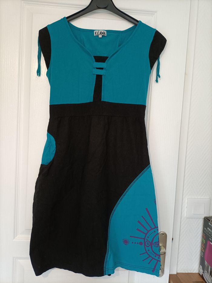 Robe type désigual noire et bleu Kéawa L