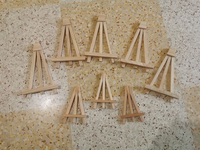 Lot de petit chevalets en bois