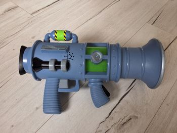 Jeu jouet L’ultime pistolet à prouts pets Moi moche et méchant 4