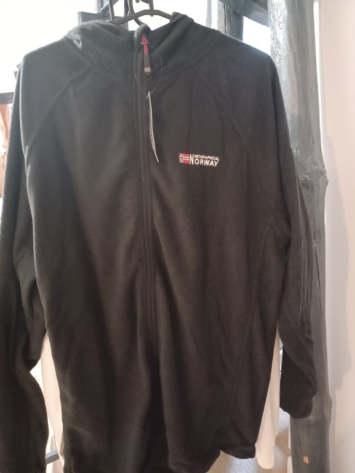 Veste polaire noir micro polaire legere avec capuche geographical norway modele tugood - photo numéro 4