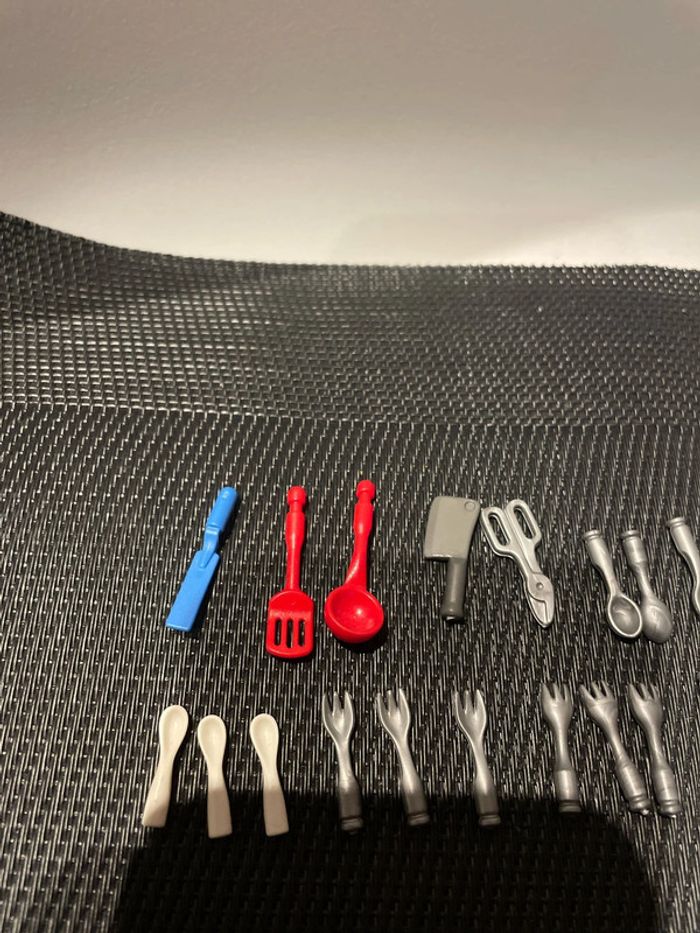 Playmobil lot couverts et accessoires cuisine louche pelle à gâteau feuille boucher pièces détachées - photo numéro 2