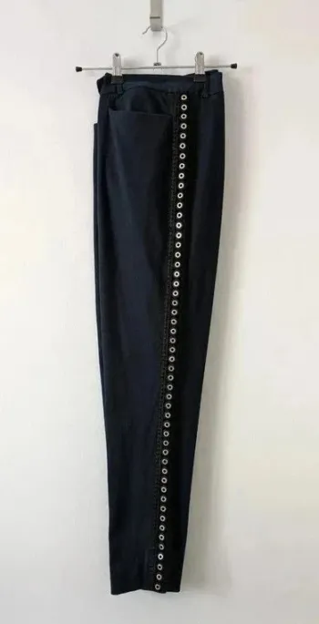 Pantalon avec œillets métalliques sur le côté - 123 - taille 40