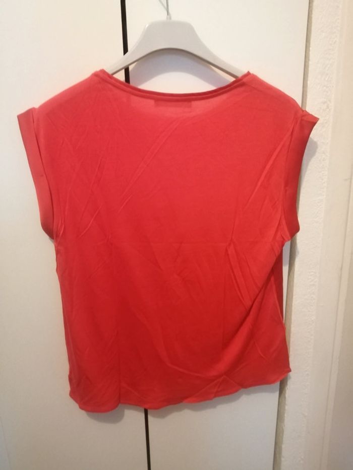 🌸Top fluide satiné col rond corail Taille 36 "Mango" Neuf 🌸 - photo numéro 2