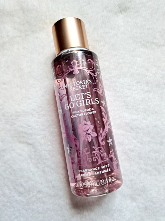 Brume corporelle parfumée Victoria's Secret 💜 Let's Go Girls - photo numéro 3