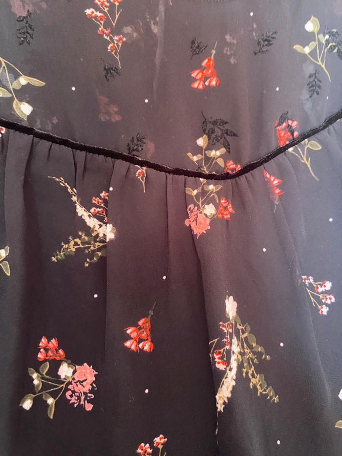 Blouse noir fleur - photo numéro 4