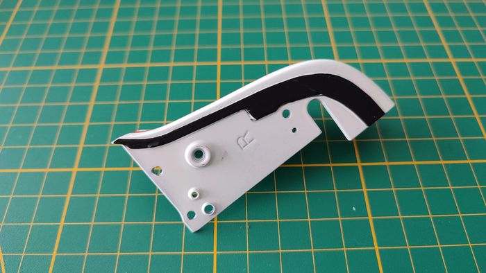 Pare-chocs arrière droit 97A pièce détachée Porsche 911 Carrera RS 2.7 1/8 1/8ème Altaya #B37 - photo numéro 3