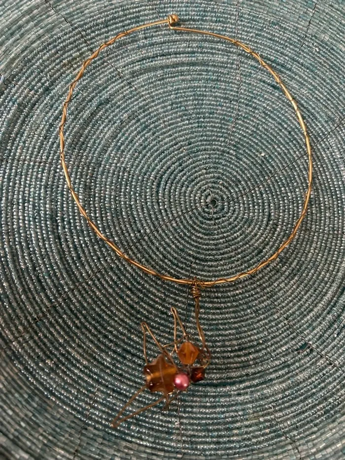 Collier bijoux ancien  Collier doré avec pendentif original - photo numéro 2