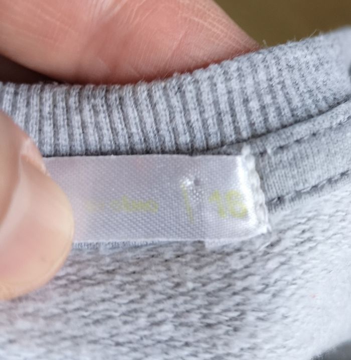 Pull gris - photo numéro 3