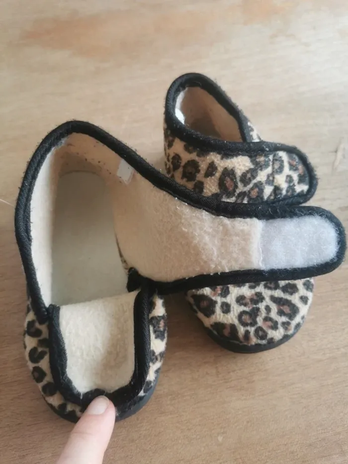 🌼Chaussons léopard T25 scratch antidérapants 🐆 - photo numéro 4
