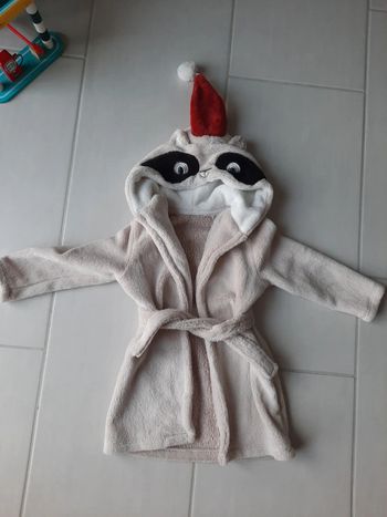 Mignon petit peignoir enfant