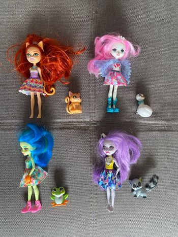 Lot poupées Enchantimals 