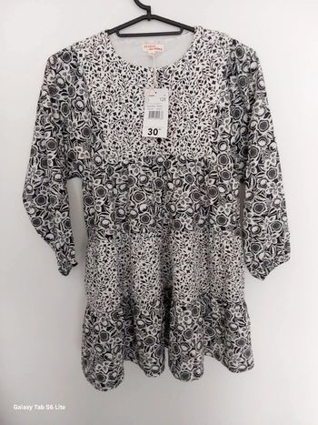Robe dpam neuve avec étiquette fille 8 ans
