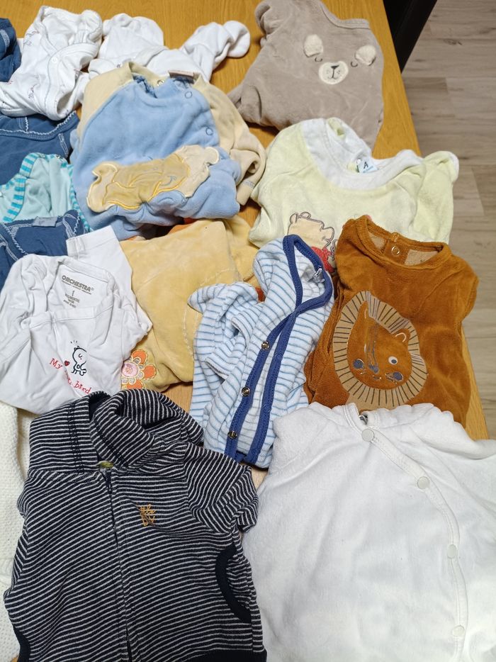Lot vêtements 1 mois - photo numéro 2