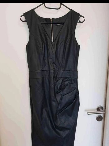 Robe  style  cuir  taille 38