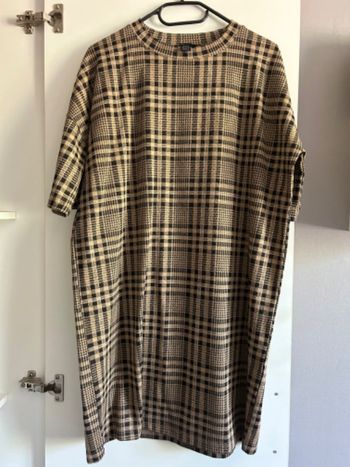Robe pull à manches courtes