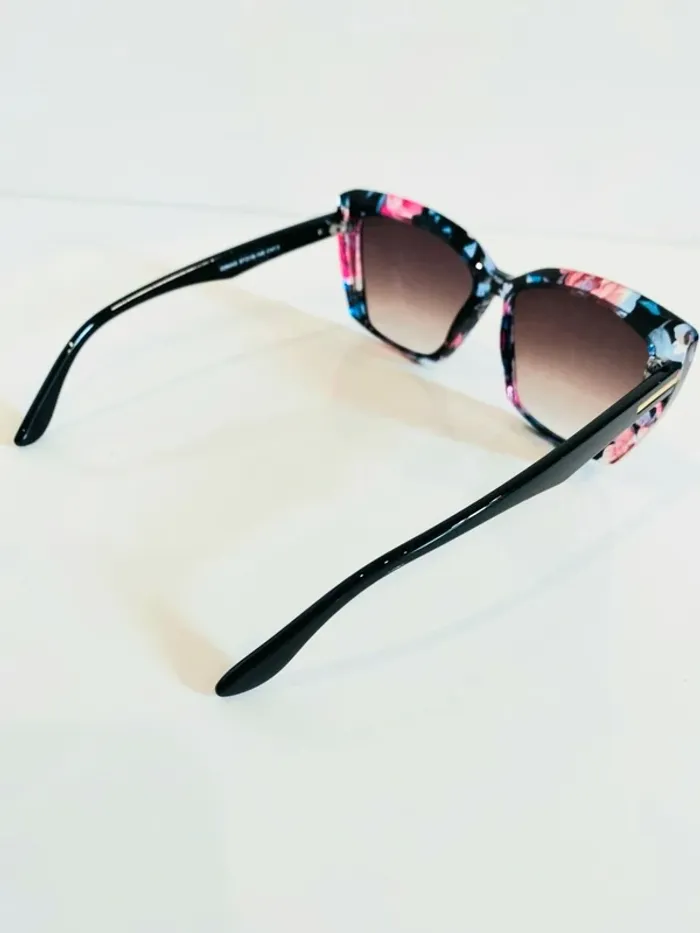Lunette de soleil femme façade fleurie bras noirs verres dégradés uvprotection catégorie 3 - photo numéro 7