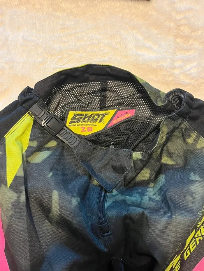 Tenue motocross / VTT descente SHOT Race Gear – pantalon T28 & maillot S/M – très bon état - photo numéro 7