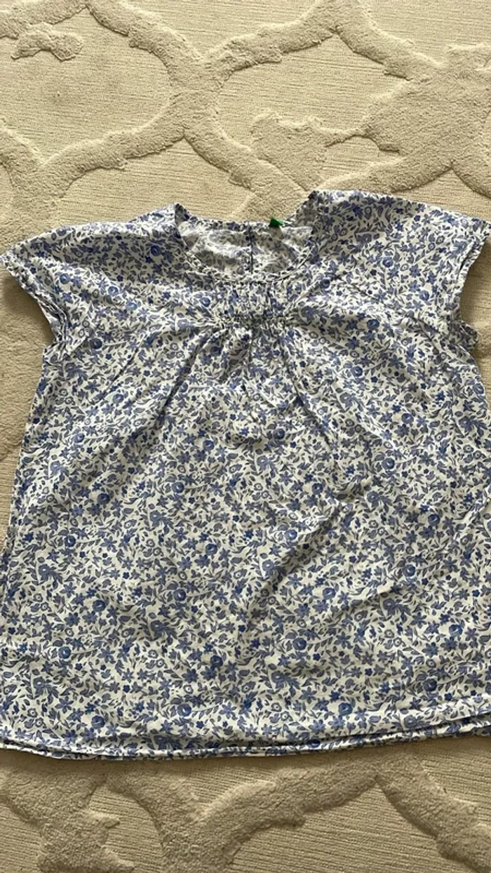 Haut fleuri Benetton – Taille 10-11 ans (150 cm)
