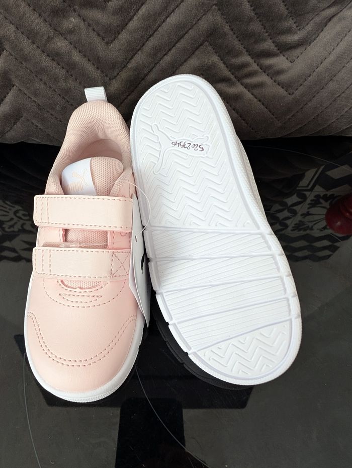 Baskets fille ultra-légeres. Taille 25. Neuf Puma - photo numéro 5