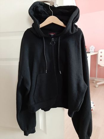 Gilet à capuche Jennyfer taille M (petit)