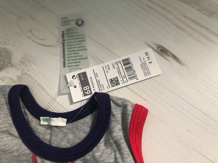 Body short neuf United Color of Benetton 6 a 9 mois - photo numéro 2