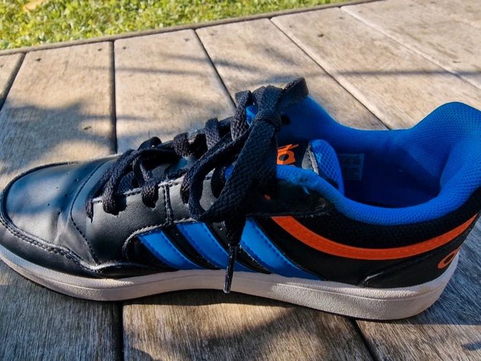Baskets adidas taille 37 1/3 - photo numéro 7