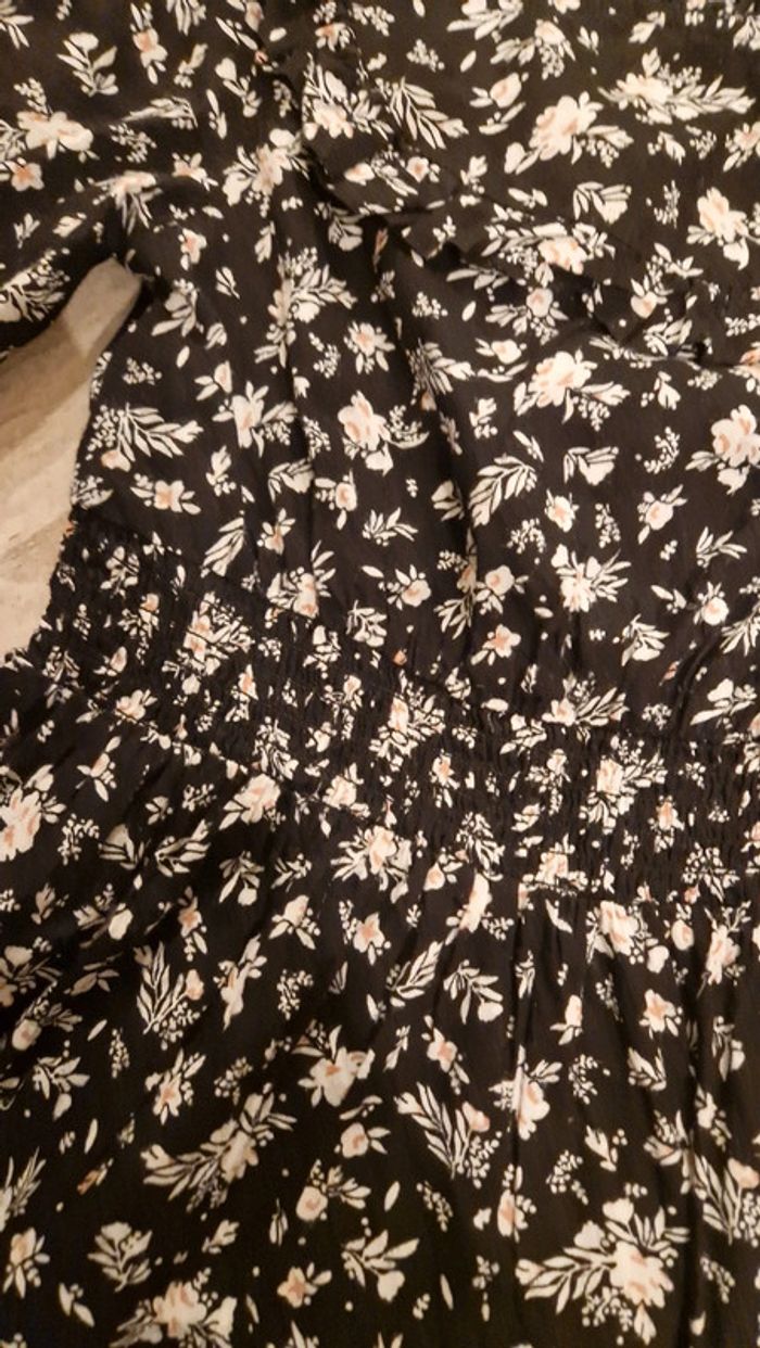 Robe noire à fleurs / fleurie blanche et vieu rose Tape à l'œil 🌸 4 ans - photo numéro 2