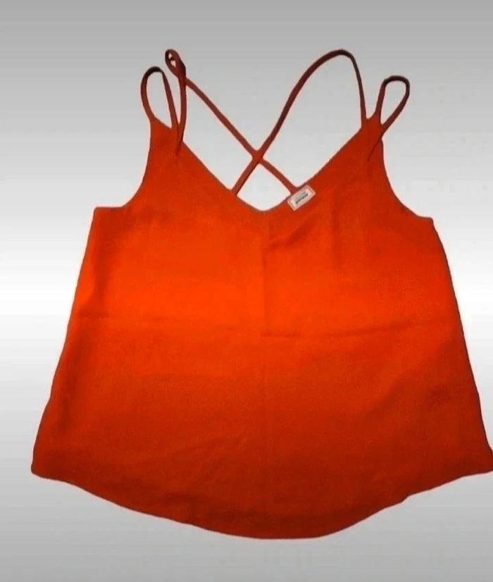 Top court rouge  sexy  taille 34