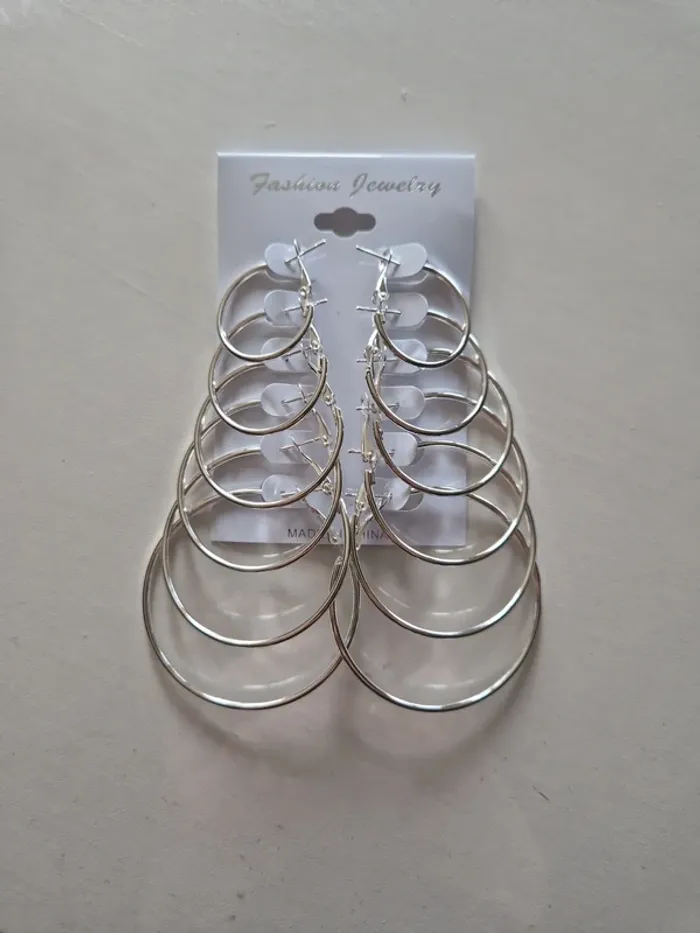 Boucles d'oreilles Créoles.