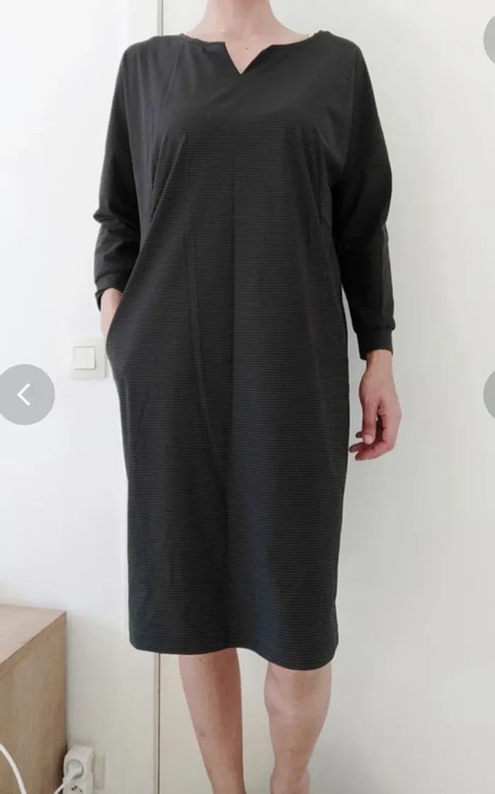 Lot de 2 robes d'été manches longues Sandwich 40 comme neuves - photo numéro 3