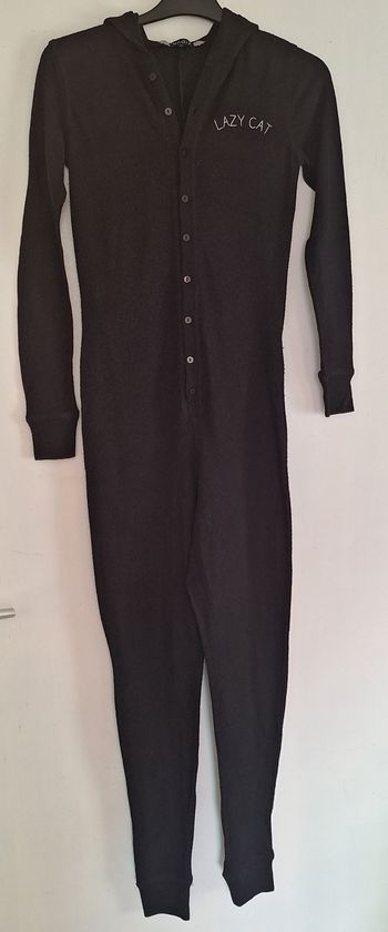 Combinaison chat noir à capuche idéale pour Halloween