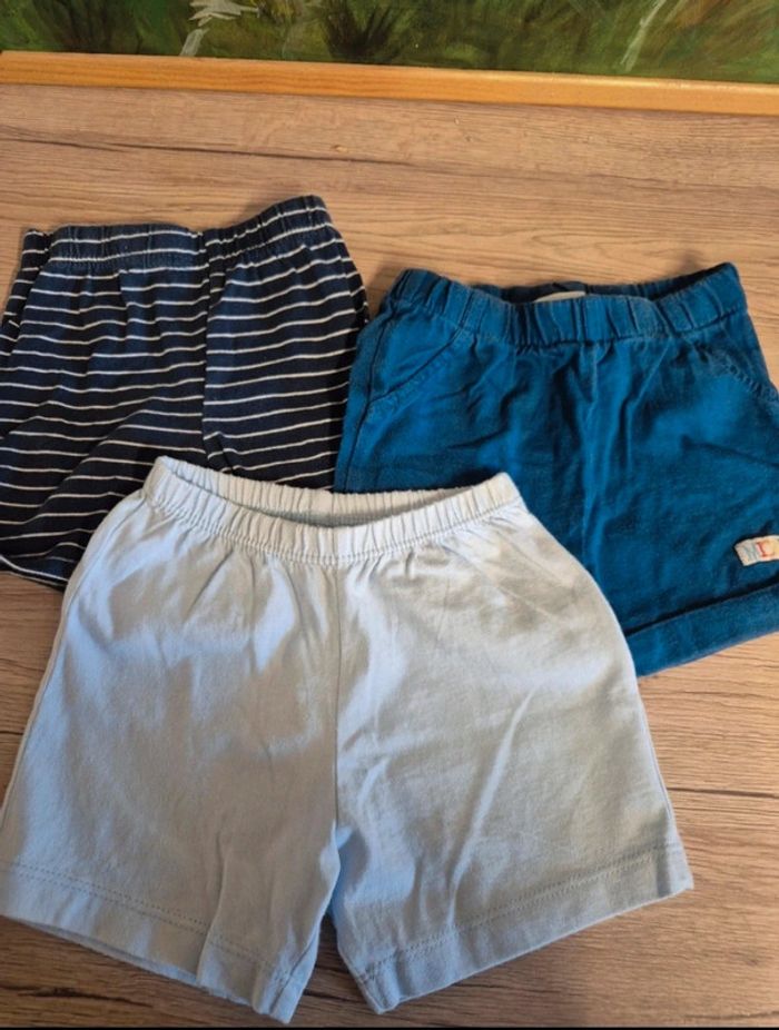 Lot de shorts taille 6 mois