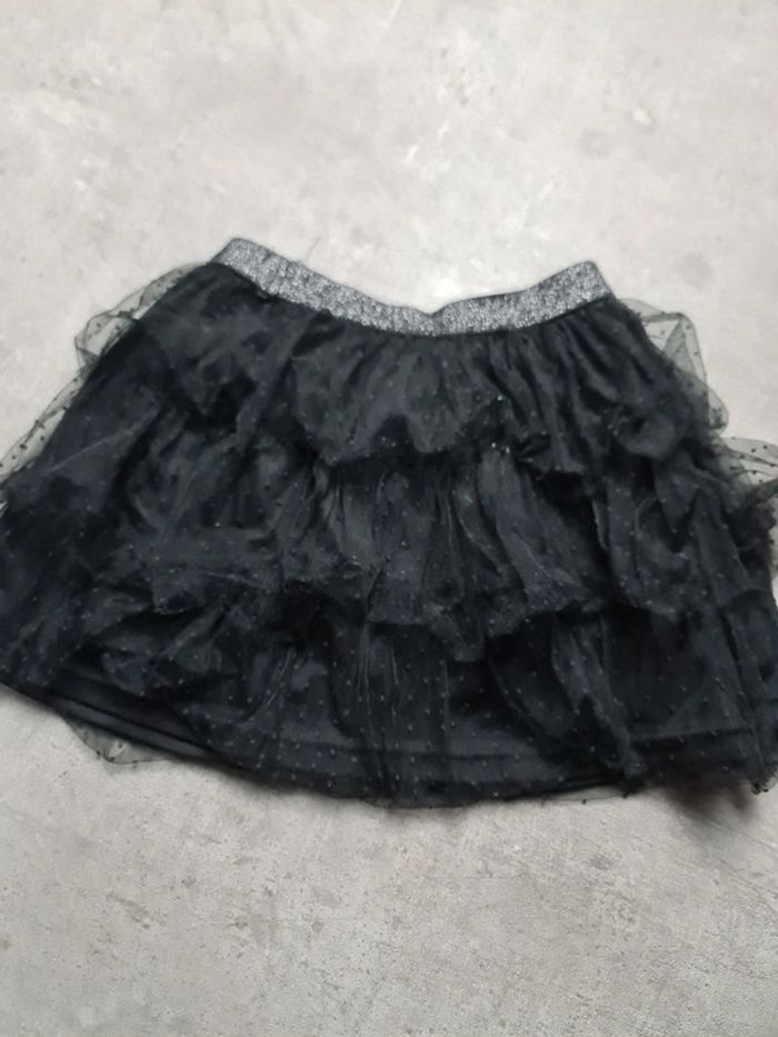 Jupe courte noir à volant tulle fille Taille 6 ans Marque kiabi - photo numéro 2