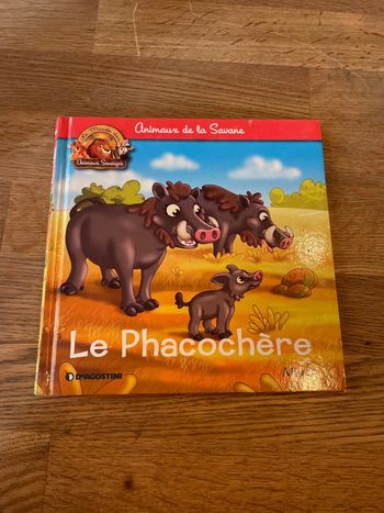 Livre Altaya Le monde des animaux Sauvages Animaux de la savane Le phacochère