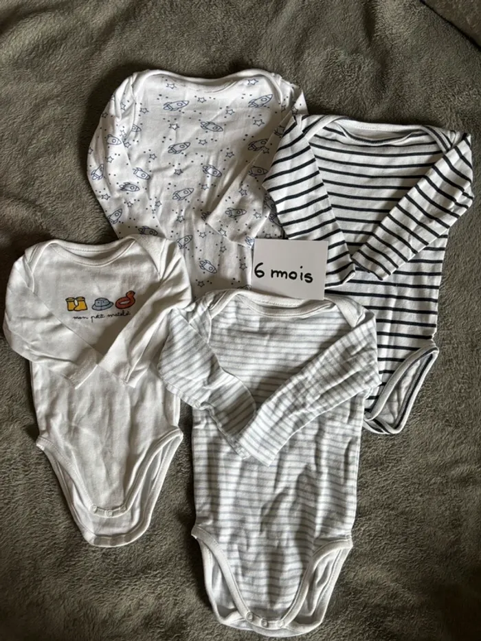 4 body bébé