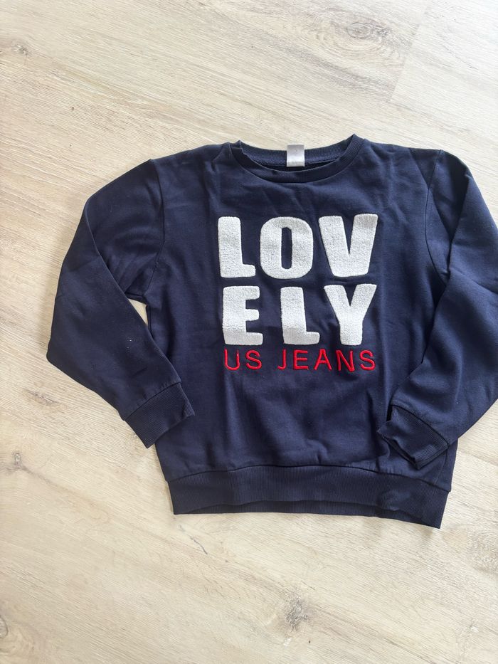 Pull bleu