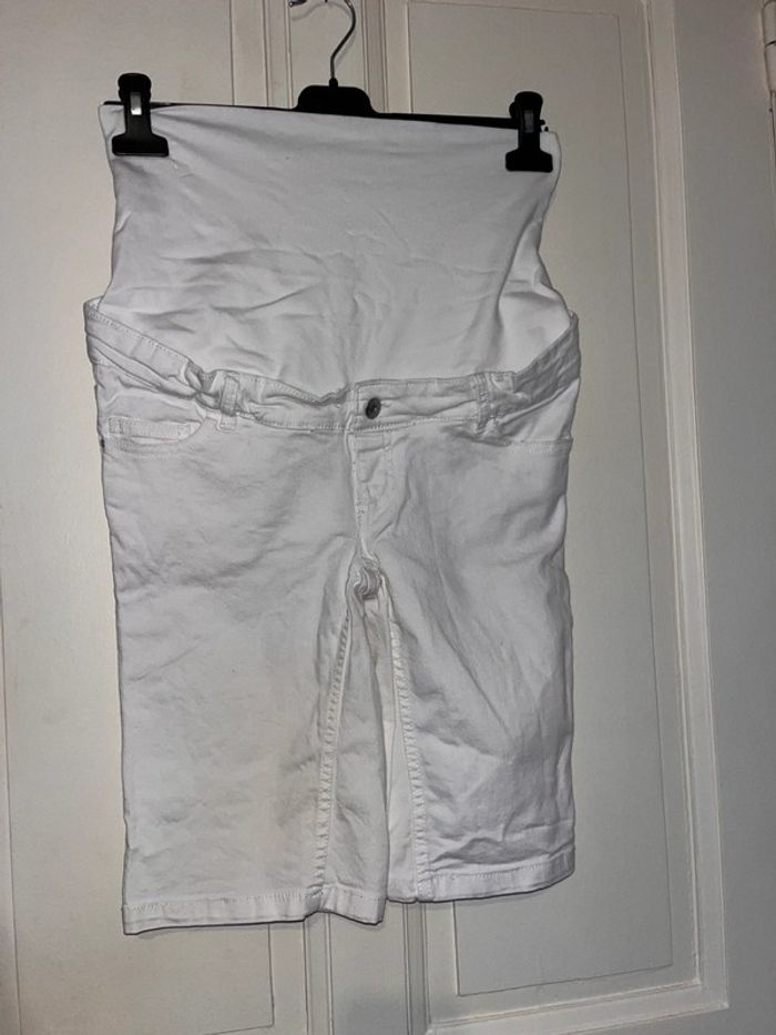 Short maternité grossesse blanc taille 36