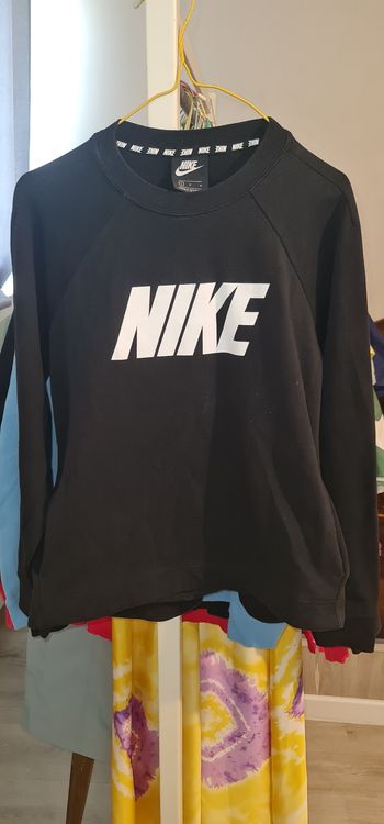 Pull Nike 