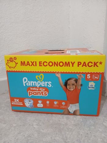 1 carton Pampers taille 5 pants MAXI pack, soit 86 couches culottes (pants)Neuf
