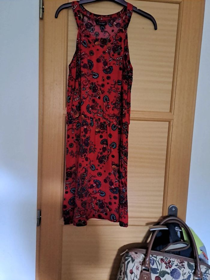 Mini robe de été très légère taille 36 marque coline