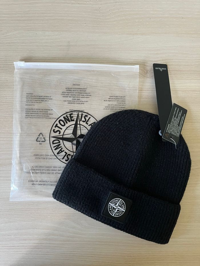 Bonnet Stone Islande - photo numéro 6