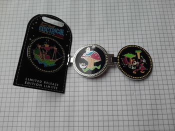 Pins Disney shopdisney parade