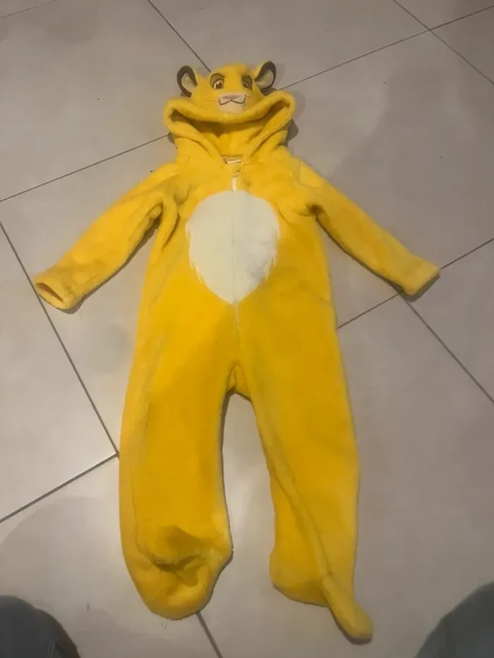Combinaison simba taille 80 cm