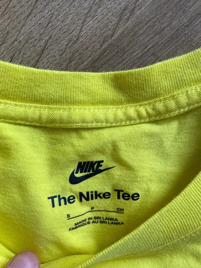 Tee-shirt Nike Homme Jaune Vif – Taille S – Logo & Virgule brodés – État Neuf - photo numéro 3
