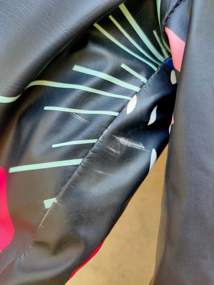 Veste imperméable Catimini taille 5 ans - photo numéro 6