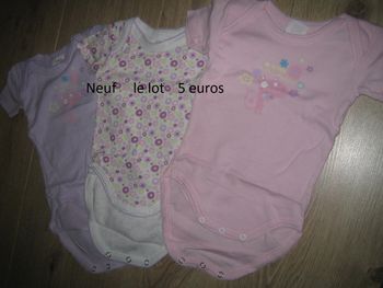 bodies fille 3 mois manches courtes neuf