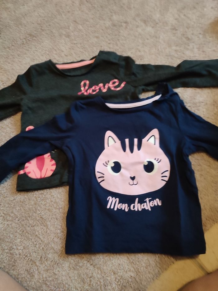 2 t-shirt manche longue 9 mois
