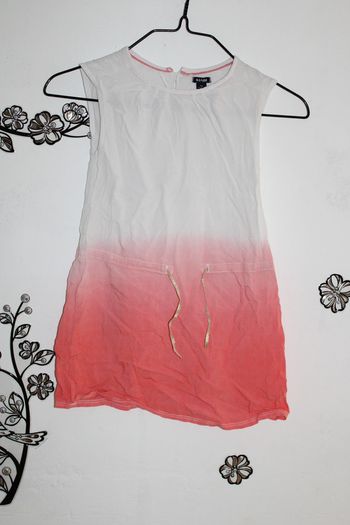 💖🤍 Robe Kiabi blanc et rose - Taille 4 ans 🤍💖