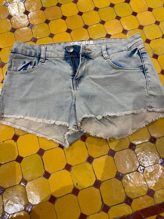 Short, jeans