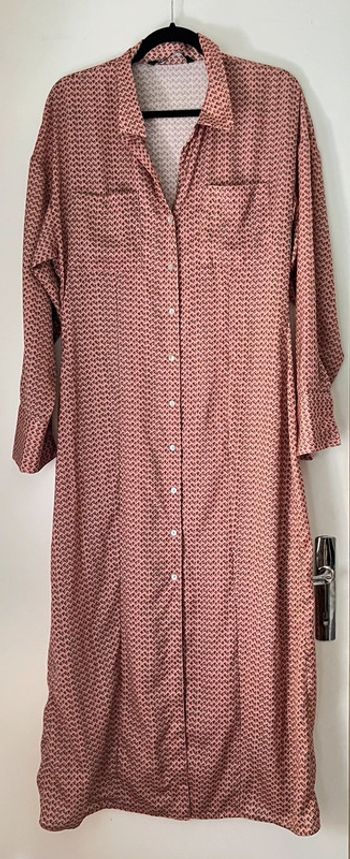 Robe chemise longue satinée imprimée taille M